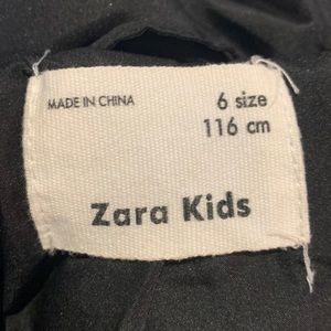 Size 6 girls navy blue faux fur hooded coat. Zara.